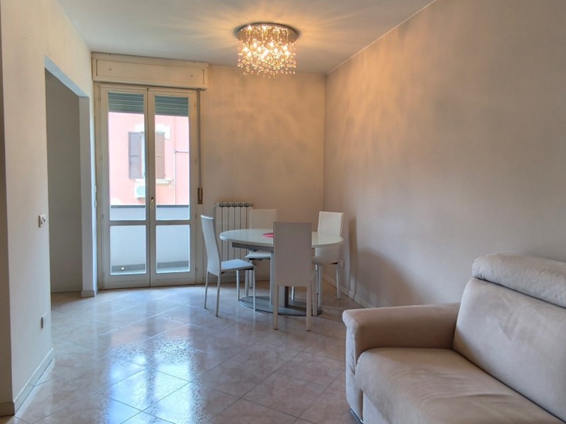 Bilocale in Vendita a Modena, 225'000&euro;, 75 m², con Box