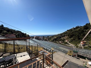 Trilocale in Vendita a Sanremo, zona San Martino, 98'000&euro;, 55 m²