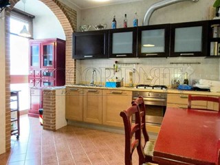 Appartamento in Vendita a Padova, 185'000&euro;, 115 m², con Box