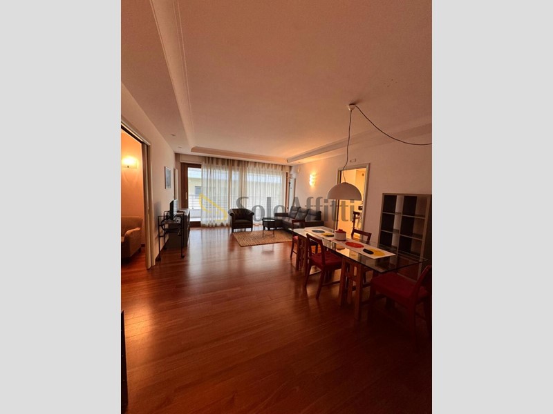 Quadrilocale in Affitto a Pescara, zona Viale Regina Elena, 1'600&euro;, 120 m², arredato