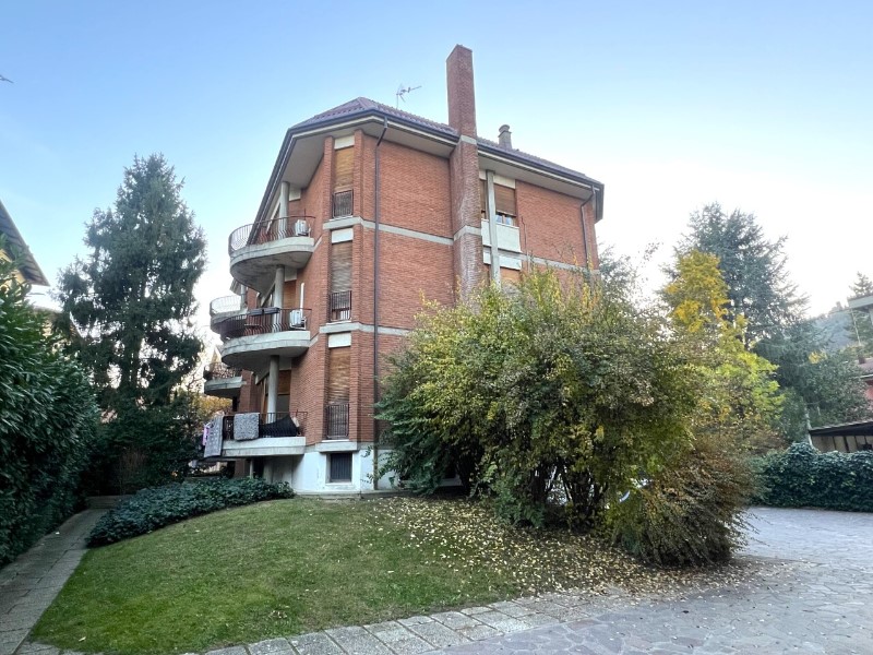 Appartamento in Vendita a Valsamoggia, zona Monteveglio, 168'000&euro;, 124 m², con Box