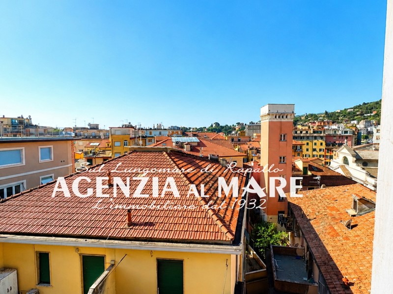 Bilocale in Vendita a Rapallo, 240'000&euro;, 61 m²