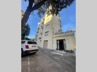 Trilocale in Vendita a Perugia, zona Semicentrale, 135'000&euro;, 104 m²