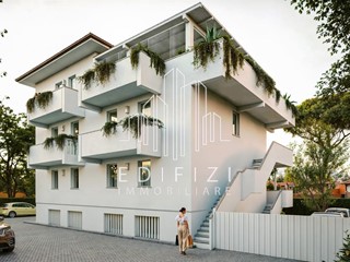 Attico in Vendita a Massa, zona Marina di Massa, 675'000&euro;, 75 m²