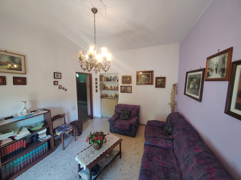 Appartamento in Vendita a Ceccano, 119'000&euro;, 185 m²