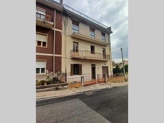 Quadrilocale in Vendita a Priverno, 90'000&euro;, 165 m²