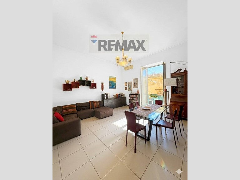 Quadrilocale in Vendita a Napoli, 570'000&euro;, 176 m²