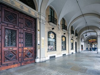 Appartamento in Vendita a Torino, 310 m²