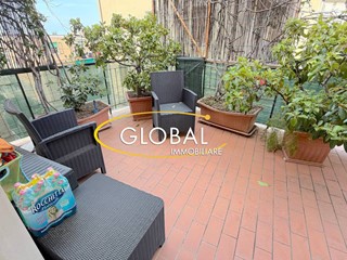 Appartamento in Vendita a Ancona, 650'000&euro;, 230 m²