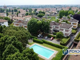 Quadrilocale in Vendita a Palazzolo sull'Oglio, 210'000&euro;, 121 m²