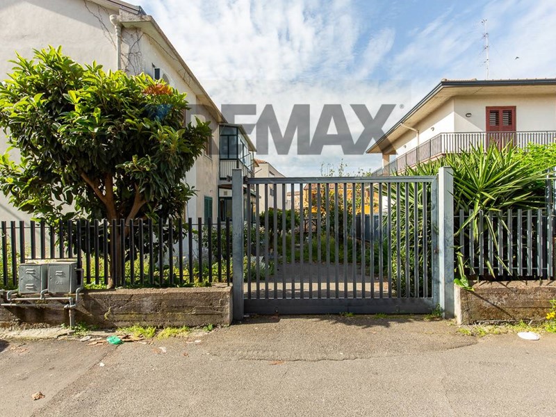 Appartamento in Vendita a Viagrande, 89'000&euro;, 70 m²