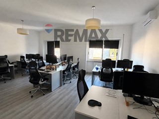 Appartamento in Vendita a Cosenza, 159'000&euro;, 202 m²