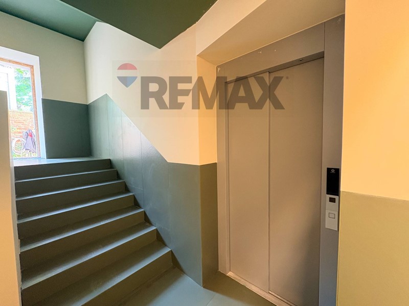 Trilocale in Vendita a Trieste, 350'000&euro;, 102 m², con Box