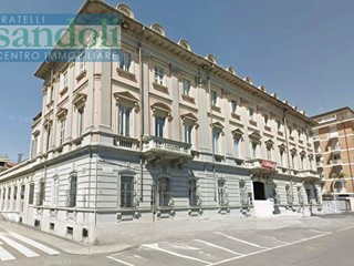 Trilocale in Affitto a Vercelli, 650&euro;, 95 m²