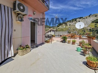Bilocale in Affitto a Palermo, 550&euro;, 69 m²