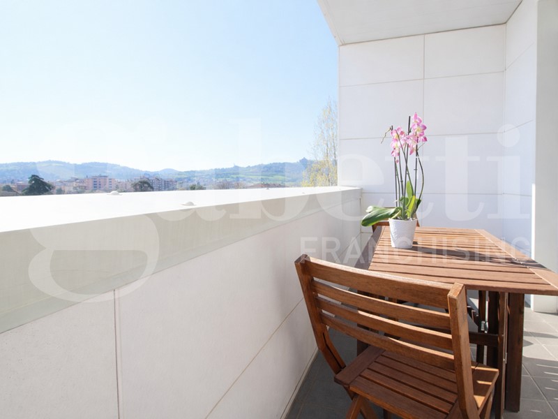 Bilocale in Vendita a Bologna, 220'000&euro;, 60 m², arredato
