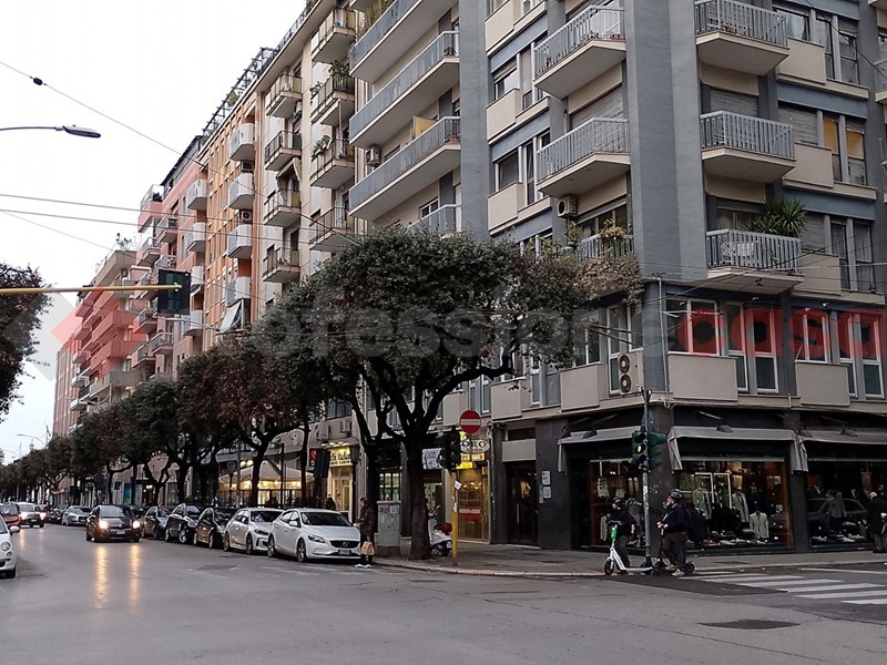 Bilocale in Affitto a Bari, 1'100&euro;, 43 m², arredato