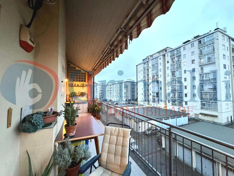 Appartamento in Vendita a Beinasco, 280'000&euro;, 160 m², con Box