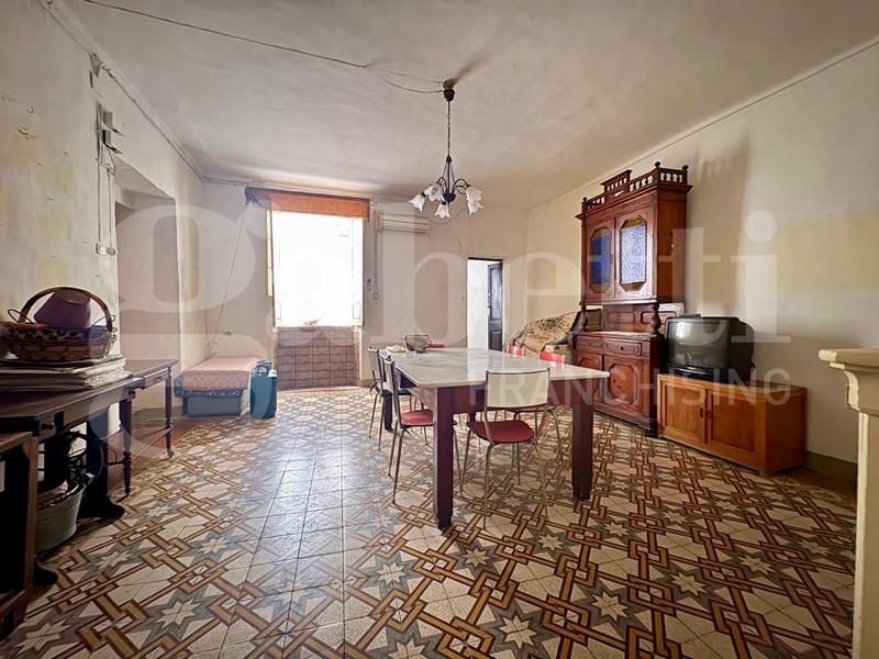 Appartamento in Vendita a Alghero, 320'000&euro;, 140 m²