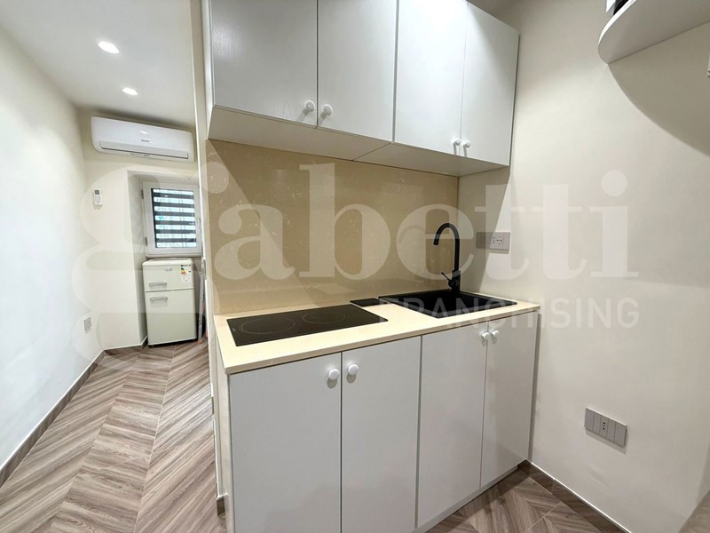 Monolocale in Affitto a Napoli, 600&euro;, 15 m², arredato