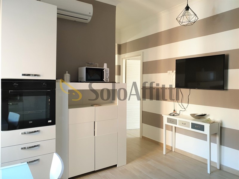 Quadrilocale in Affitto a Catanzaro, zona Lido Lungomare, 2'200&euro;, 85 m², arredato