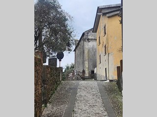 Appartamento in Vendita a Fosdinovo, 69'000&euro;, 100 m²