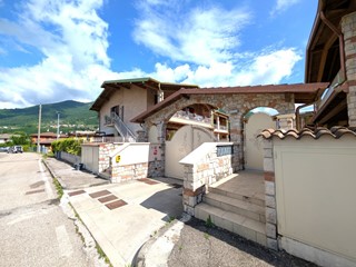 Trilocale in Vendita a Villanuova sul Clisi, 195'000&euro;, 82 m²