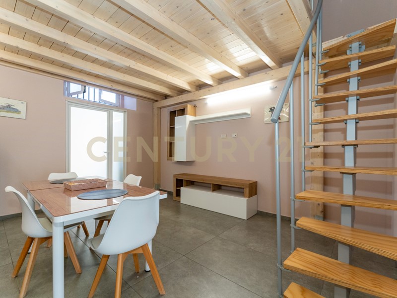 Trilocale in Vendita a Catania, 75'000&euro;, 67 m², arredato