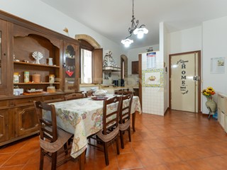 Trilocale in Vendita a Misterbianco, 110'000&euro;, 100 m², con Box