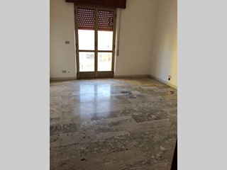 Quadrilocale in Affitto a Reggio Calabria, 450&euro;, 140 m²