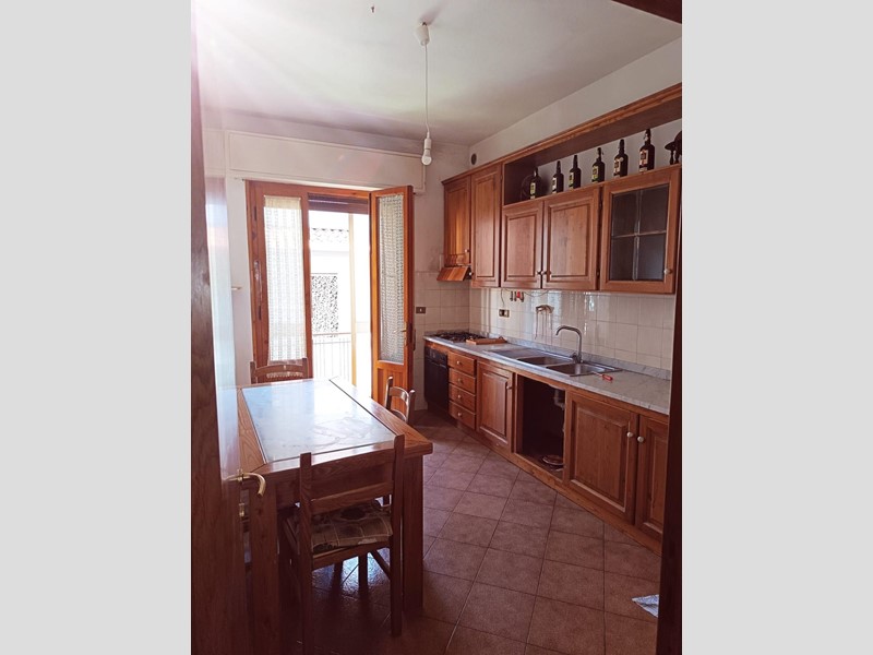 Quadrilocale in Vendita a Prato, 245'000&euro;, 80 m², con Box
