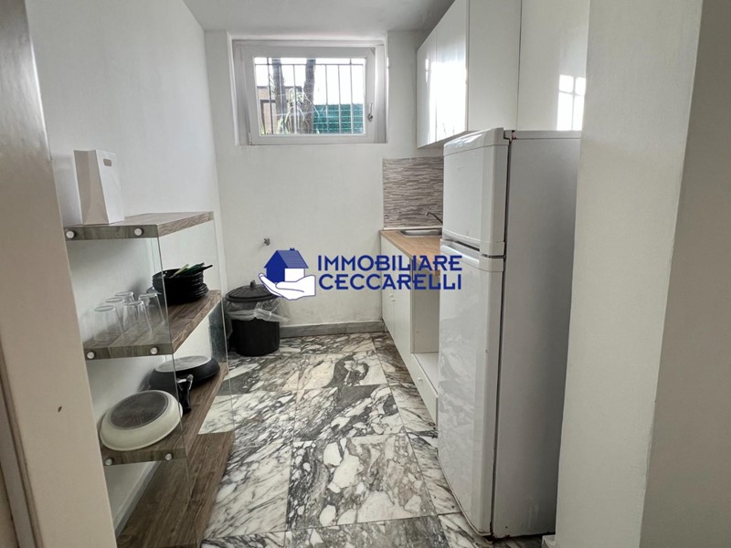 Trilocale in Vendita a Carrara, zona Marina di Carrara, 69'000&euro;, 55 m², arredato