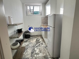 Trilocale in Vendita a Carrara, zona Marina di Carrara, 69'000&euro;, 55 m², arredato