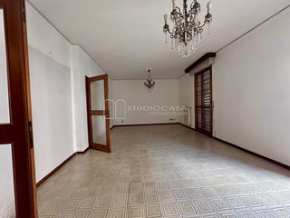 Appartamento in Vendita a Pisa, 350'000&euro;, 120 m², con Box