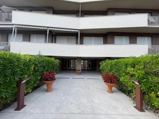 Appartamento in Vendita a Livorno, 400'000&euro;, 214 m², con Box