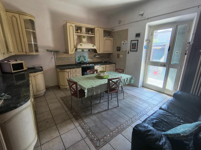 Trilocale in Vendita a Pisa, zona La Vettola, 160'000&euro;, 55 m², con Box