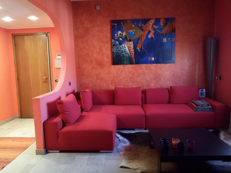 Appartamento in Vendita a Limbiate, 185'600&euro;, 197 m²