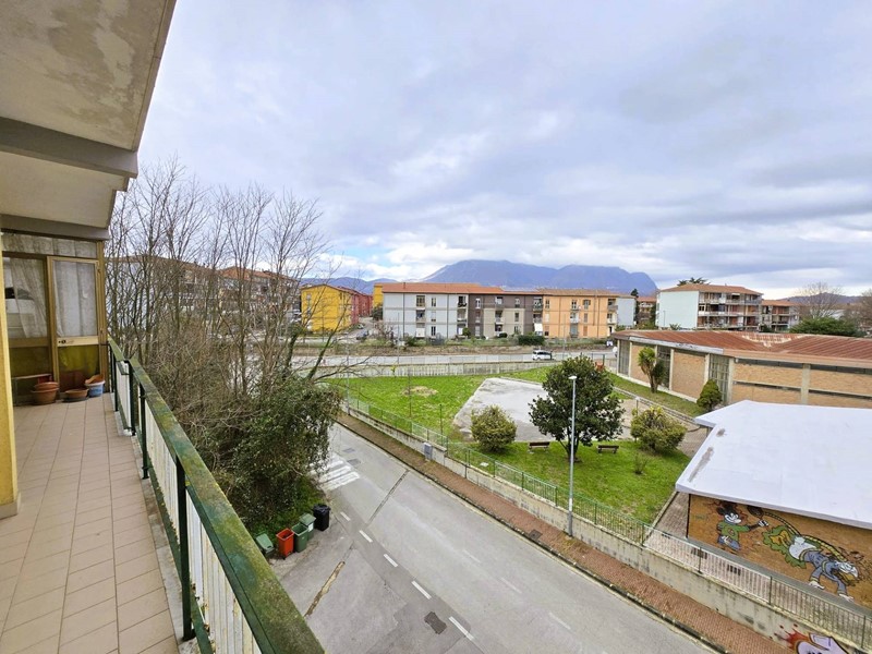 Trilocale in Vendita a Avellino, 65'000&euro;, 95 m²
