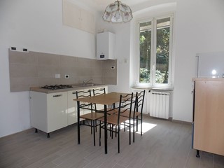 Appartamento in Vendita a Genova, 67'000&euro;, 65 m²