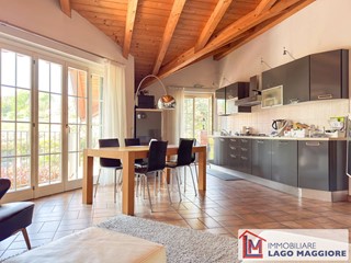Trilocale in Vendita a Travedona Monate, 140'000&euro;, 81 m²