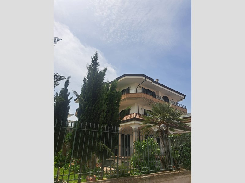 Quadrilocale in Vendita a Mariglianella, 260'000&euro;, 120 m²