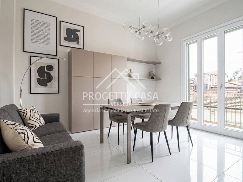 Appartamento in Vendita a Viareggio, 360'000&euro;, 90 m²