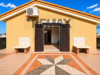 Trilocale in Vendita a Catania, 92'000&euro;, 102 m²
