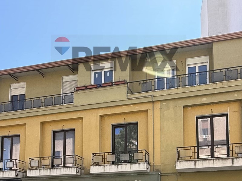 Appartamento in Vendita a Giarre, 68'000&euro;, 144 m²