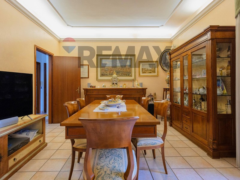 Quadrilocale in Vendita a Aci Catena, 108'000&euro;, 114 m²