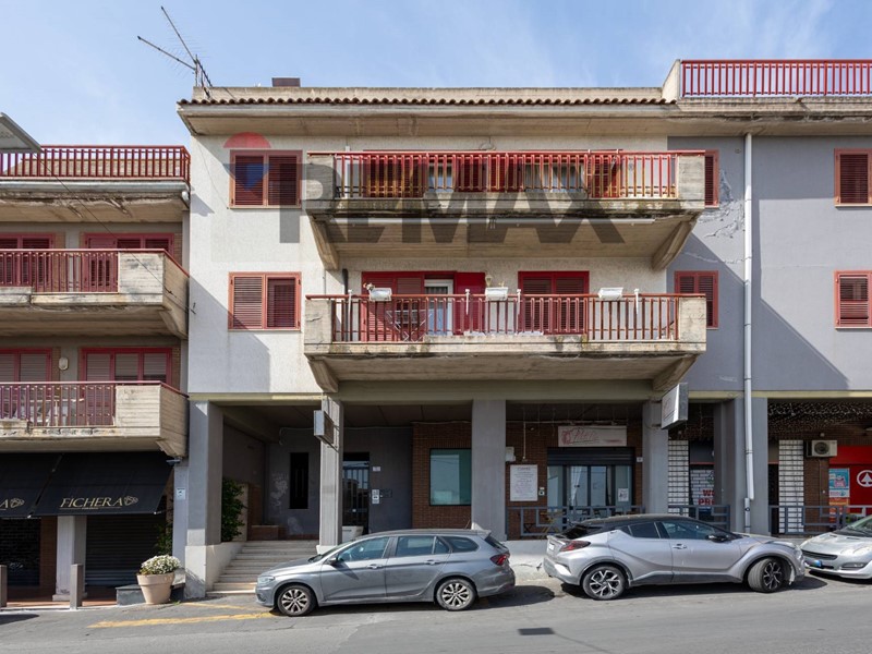 Trilocale in Vendita a Motta Sant'Anastasia, 118'000&euro;, 104 m²
