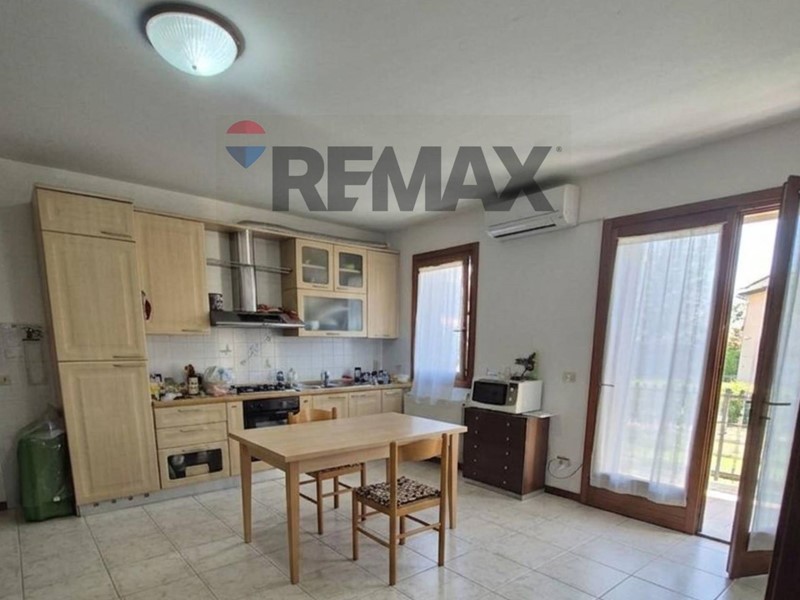 Bilocale in Affitto a Castelcucco, 590&euro;, 65 m²