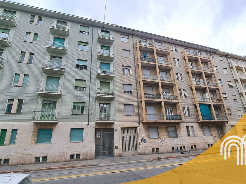 Bilocale in Vendita a Torino, 119'000&euro;, 65 m²