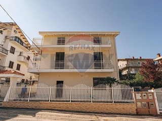 Attico in Vendita a Cupello, 80'000&euro;, 130 m², con Box