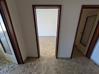 Quadrilocale in Vendita a Verona, 280'000&euro;, 109 m²